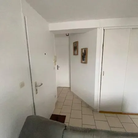 F2 Hyper Centre * La Croix-Saint-Ouen